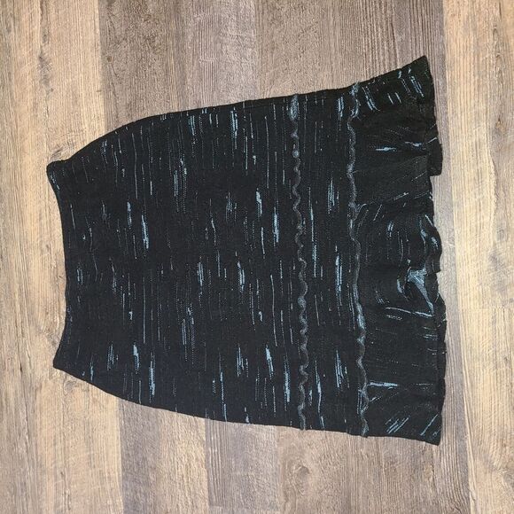Andria Lieu Textured Pull On Ruffle Bottom Pencil Skirt - Picture 7 of 7